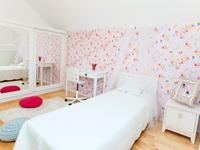 Pokój dziecięcy: biało-różowy pokój dla dziewczynki